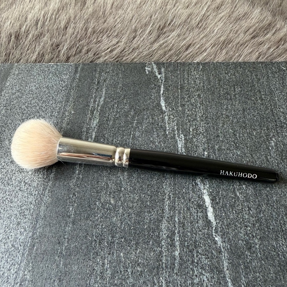 Hakuhodo J210 brush